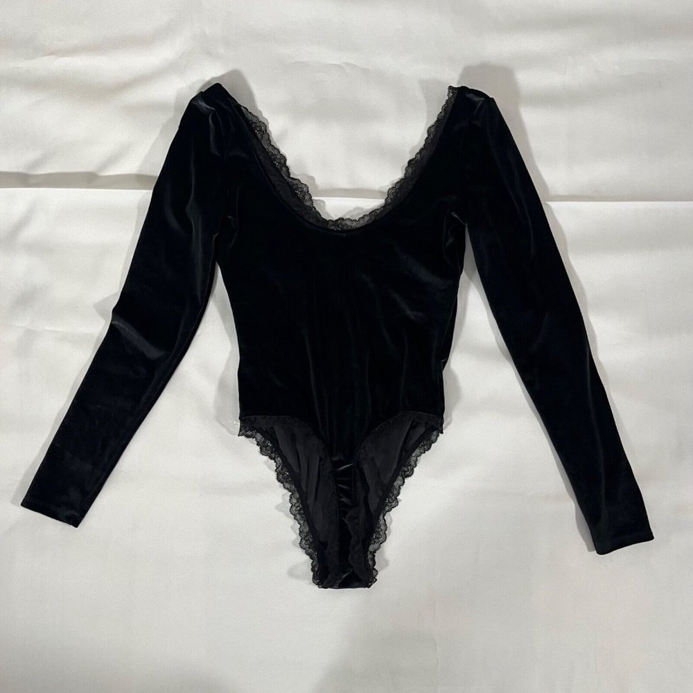 VICTORIA'S SECRET Black Velvet Lace Bodysuit Long Sleeves Thong Open Front XS - Picture 13 of 16
